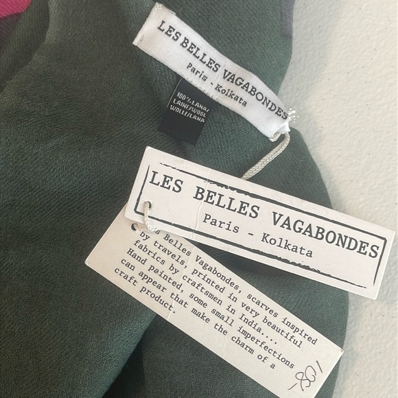 NWT Les Belles Vagabondes 100% Wool  Oversized Scarf Mini Throw NWT - Picture 3 of 5